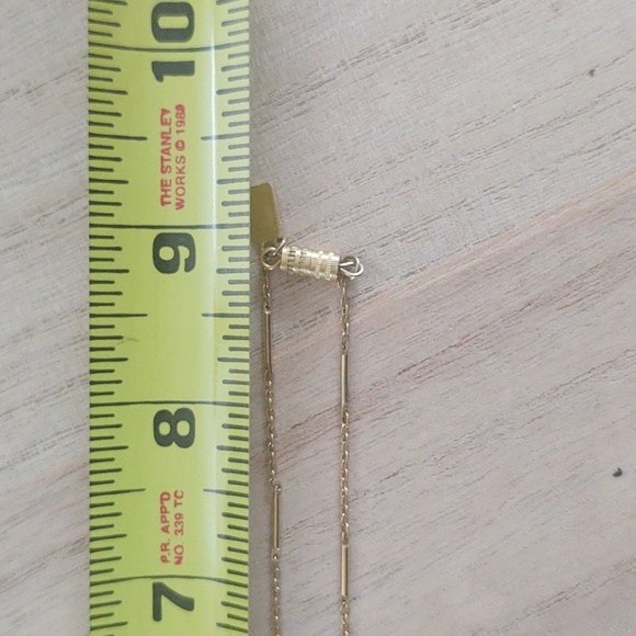 Vintage 1928 Gold Tone Locket - Picture 8 of 8